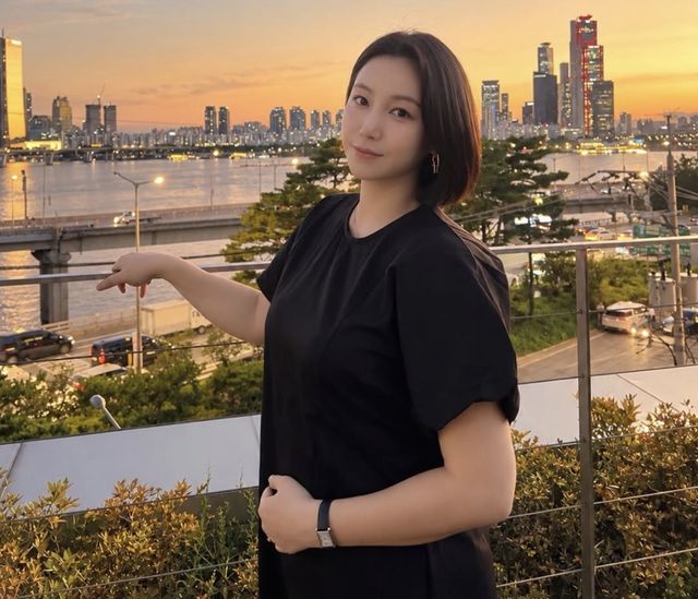 임신 소식을 알린 배우 김옥빈. 김옥빈 인스타그램 갈무리