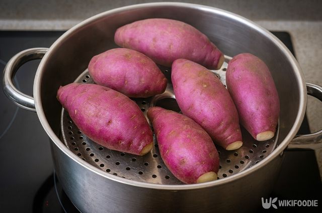밤고구마 찌는 사진. / 위키푸디