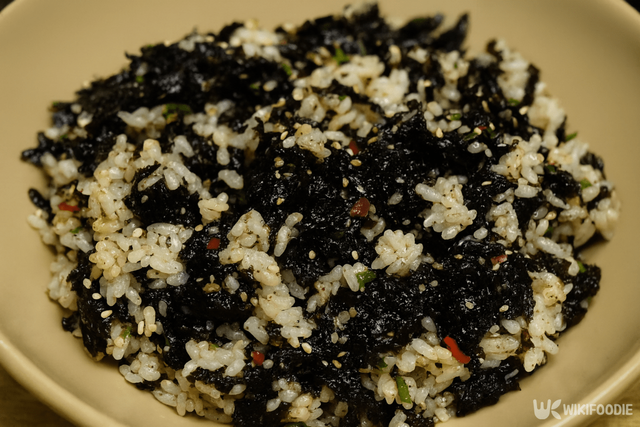 김무침 밥 자료 사진. / 위키푸디