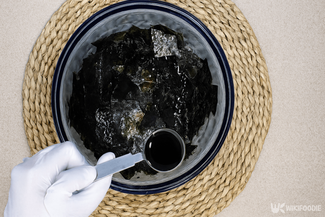 김무침 만드는 자료 사진. / 위키푸디