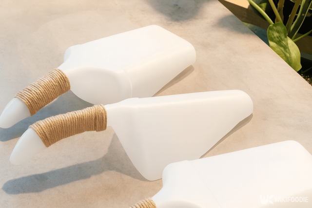 우유통 모종삽 자료 사진. / 위키푸디