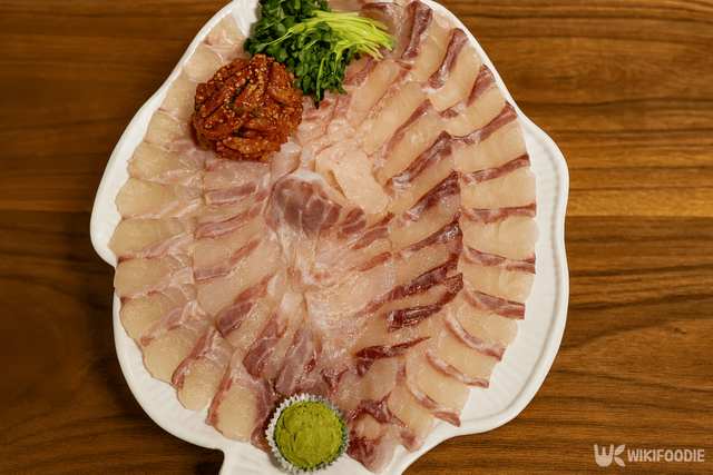 돌돔 회 자료 사진. / 위키푸디