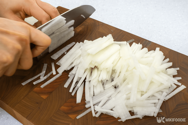 굴무침 만드는 자료 사진. / 위키푸디