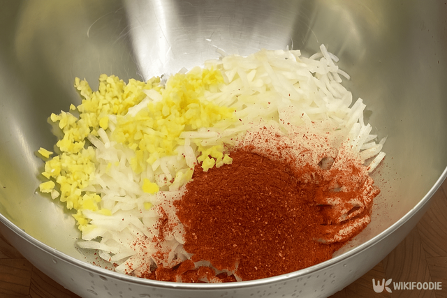 굴무침 만드는 자료 사진. / 위키푸디