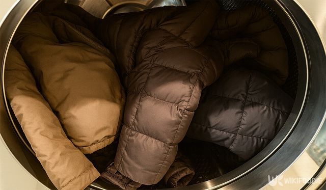 패딩을 건조하기 전에는 반드시 '케어라벨'을 확인해야 한다. / 위키푸디