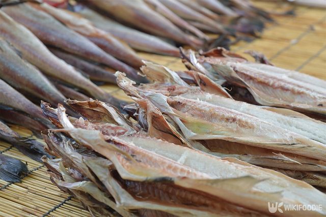 시장에서 코다리가 한데 놓여 있다. / green scent-shutterstock.com