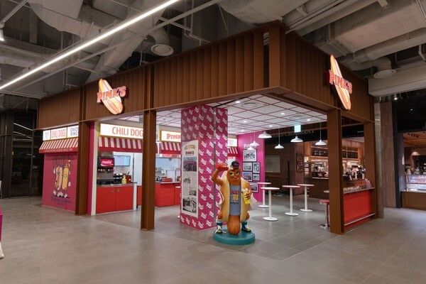 더현대서울 핑크스 핫도그 매장 전경. / 핑크스 핫도그 인스타그램