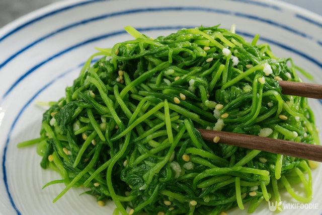 세발나물 자료 사진. / 위키푸디