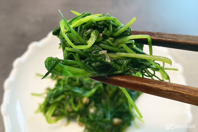 세발나물 자료 사진. / 위키푸디