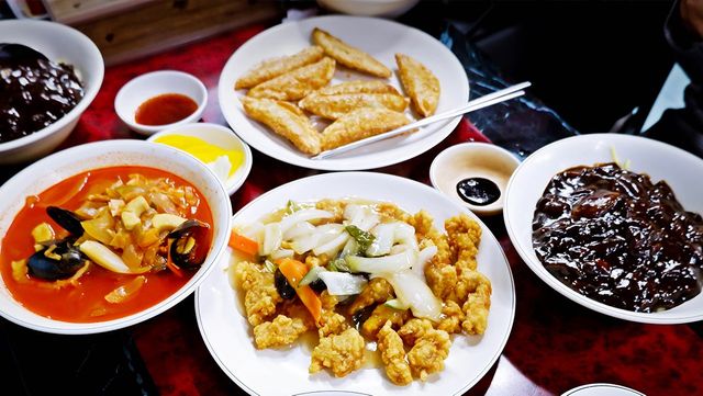 따뜻한 중국 요리 자료 사진. / Sunflower Aoi-shutterstock.com