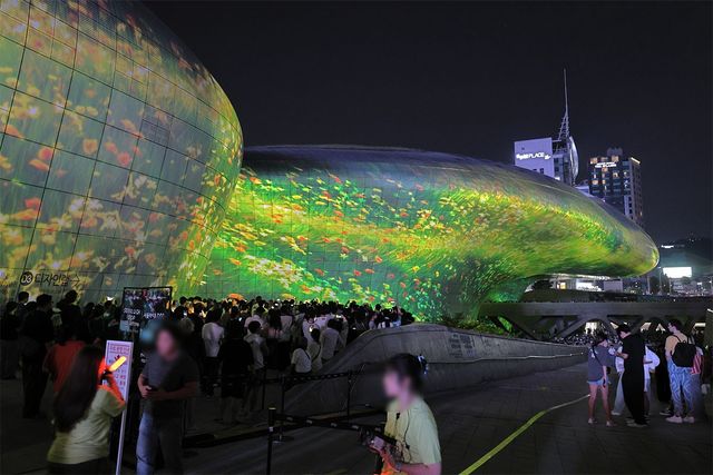 동대문디지털플라자의 전경이다. / Thomas Quack-shutterstock.com