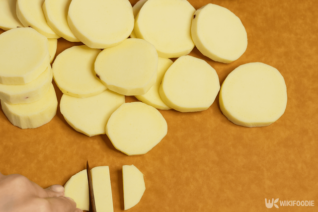 고구마 쿠키 만드는 자료 사진. / 위키푸디