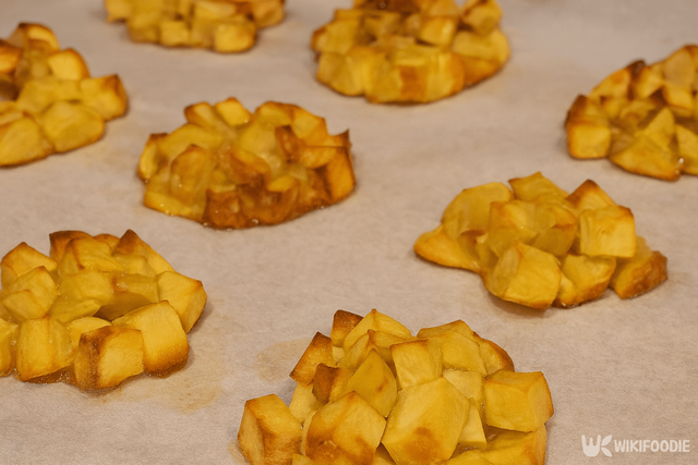 고구마 쿠키 만드는 자료 사진. / 위키푸디