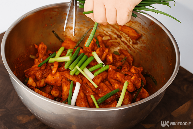 무김치 만드는 자료 사진. / 위키푸디