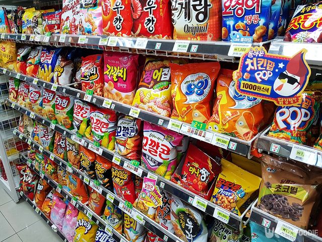 스낵 자료사진. / icosha-shutterstock.com