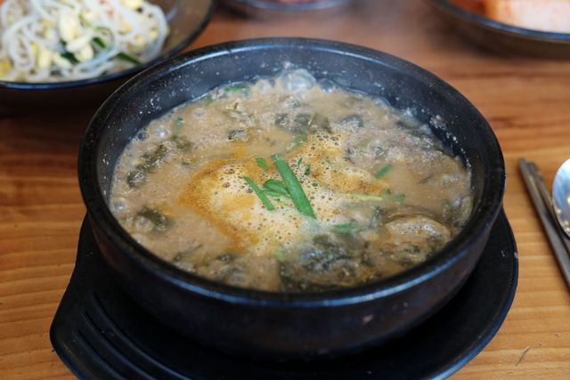 추어탕 자료 사진. / happyhunt-shutterstock