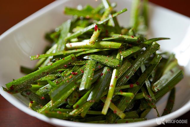 부추겉절이 레시피 만드는 법 자료사진. / mnimage-shutterstock.com