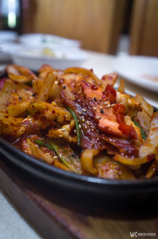 오징어볶음 레시피. / Ezume Images-shutterstock.com