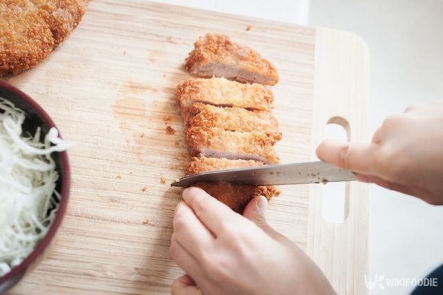 돈가스 자료사진. / Stephane BDC-shutterstock.com