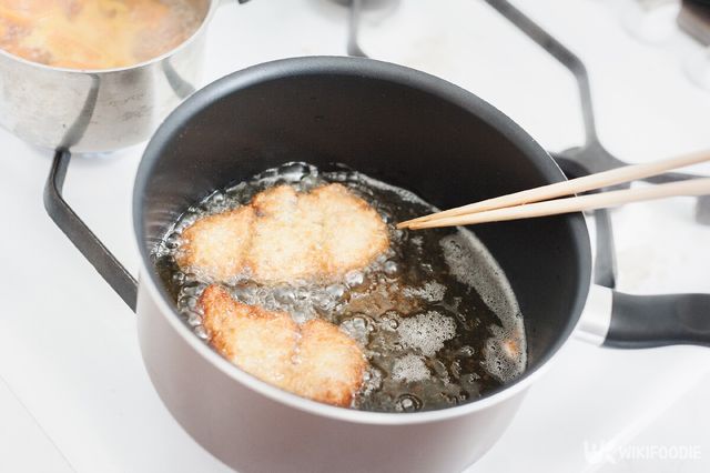 돈가스 자료사진. / Stephane BDC-shutterstock.com