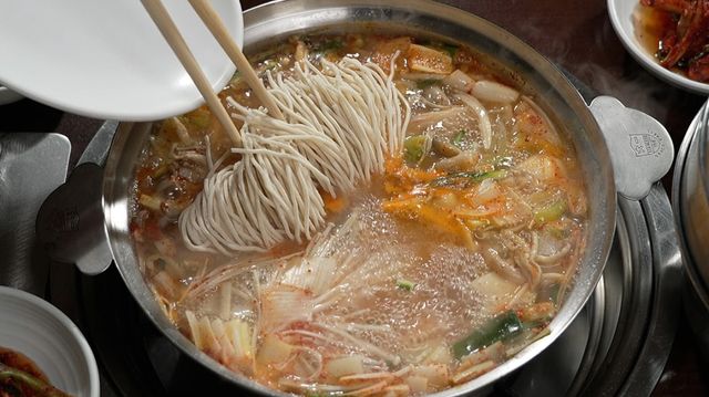 50년 전통 곰국시집. / MBN '전현무계획2'