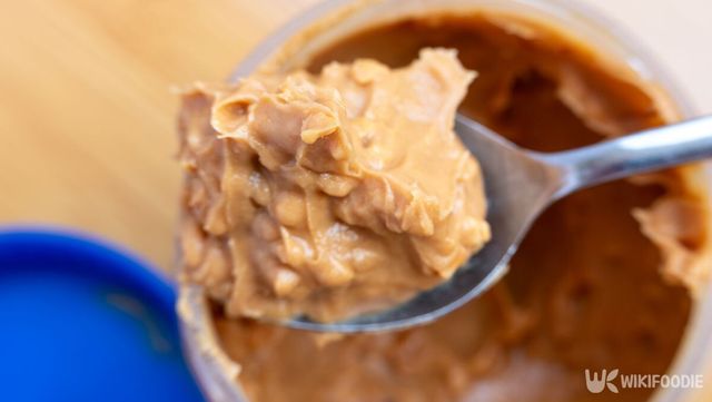땅콩버터 한 스푼. / Satsuei_athian-shutterstock