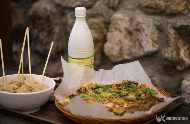 파전과 막걸리 자료사진. / mujijoa79-shutterstock.com