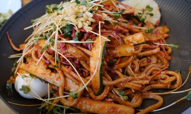 심학산도토리국수. / 유튜브 채널 '하이갱스 higaengs'