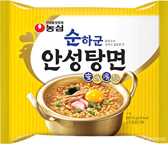 안성탕면 자료사진. / 농심