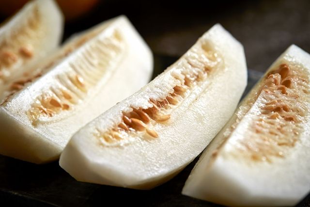 참외를 먹기 좋게 잘라둔 모습. / mnimage-shutterstock