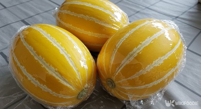 참외를 랩으로 감싼 모습. / 위키푸디