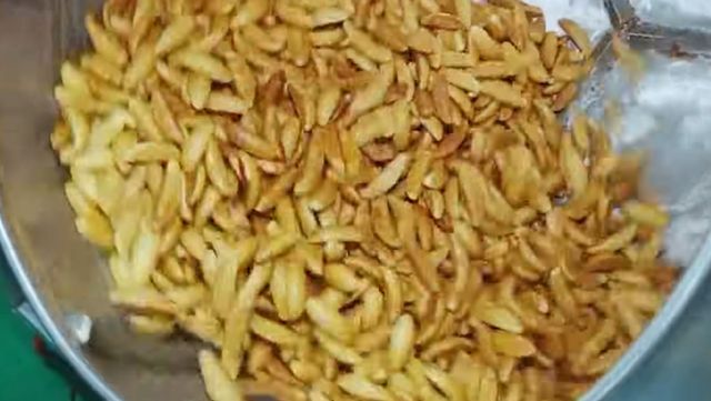 옛날 바나나 빵 자료사진. / 유튜브 'EBS 다큐'