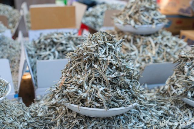 부산 자갈치 시장 멸치. / Andy333-shutterstock.com