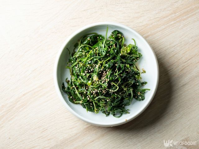 나물무침 자료사진. / mnimage-shutterstock.com