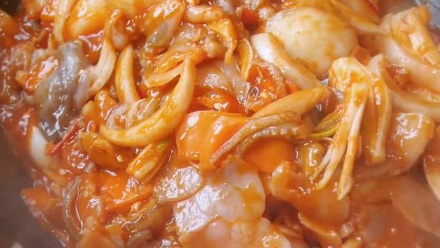 새조개 자료사진. / 유튜브 'EBS 다큐'