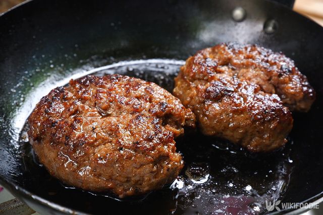 오징어 떡갈비 자료사진. / TheGhan-shutterstock.com