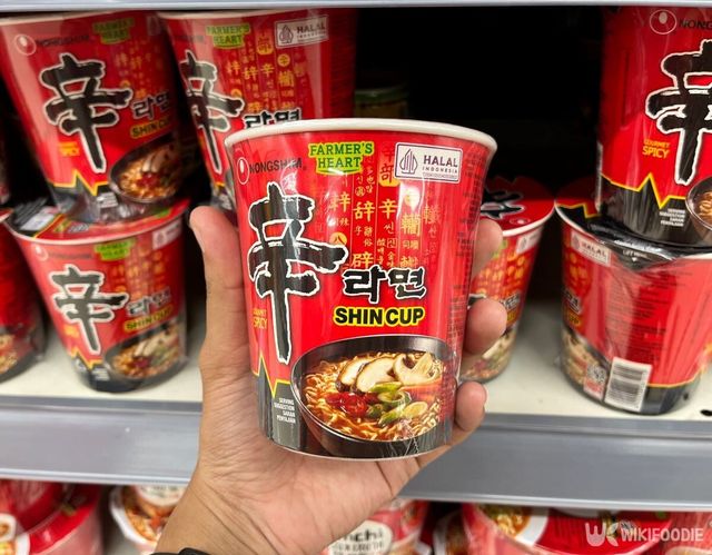 신라면 컵라면 자료 사진. / Rusmanhadi Takbir-shutterstock