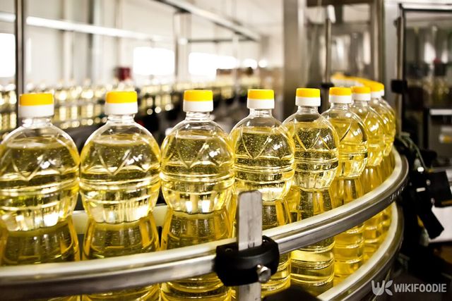 식용유 생산공장의 모습. / SARYMSAKOV ANDREY-shutterstock.com