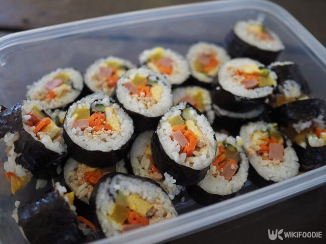 한국식 맛있는 김밥 도시락. / mindmap-shutterstock.com