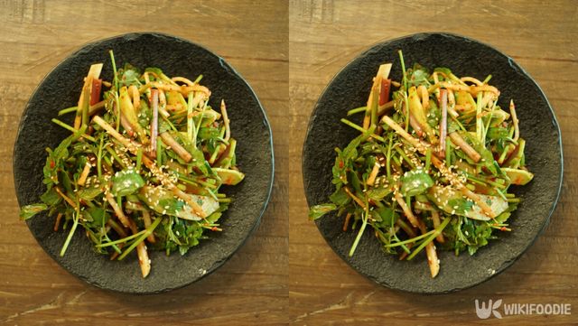 미나리 김치 자료사진. / Hogan Park-shutterstock.com