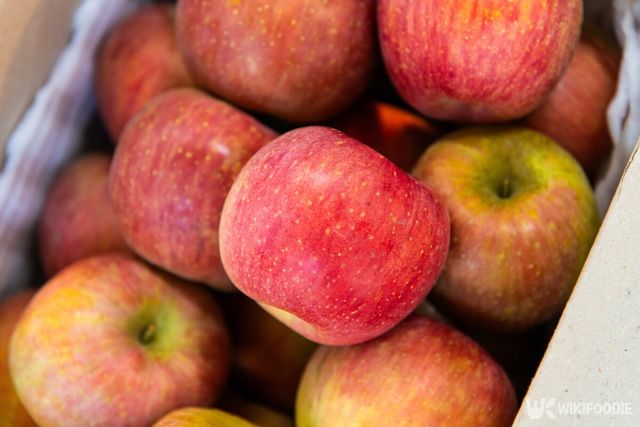 사과 자료사진. / sungsu han-shutterstock.com