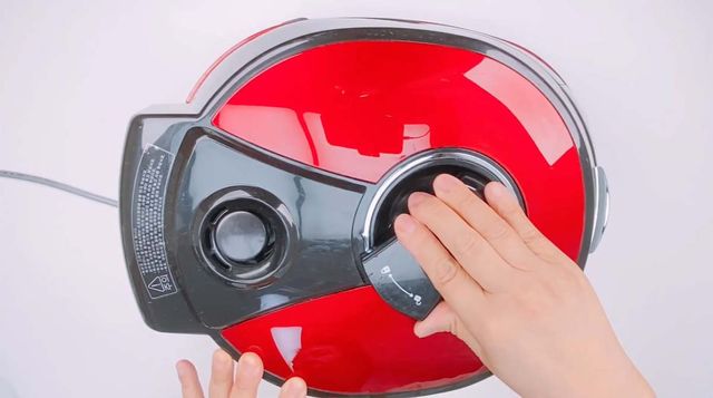 전기압력밥솥을 이용하면 쉽게 카스테라를 만들 수 있다. / '전여사 전기밥솥COOK' 유튜브