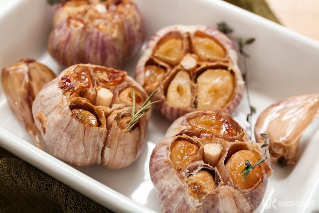 통마늘구이 자료사진. / Pixel-Shot-shutterstock.com