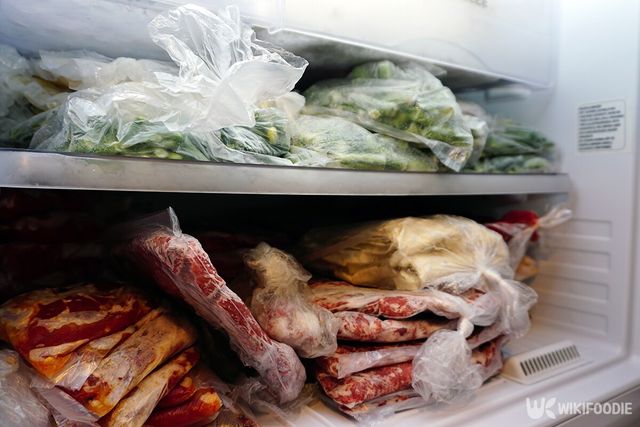 냉장고 냉동실 자료사진. / Mehmet Doruk Tasci-shutterstock.com