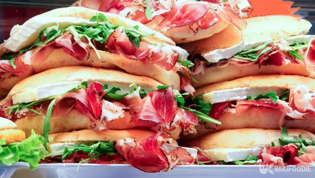 베이컨 샌드위치 자료사진. / ChiccoDodiFC-shutterstock.com