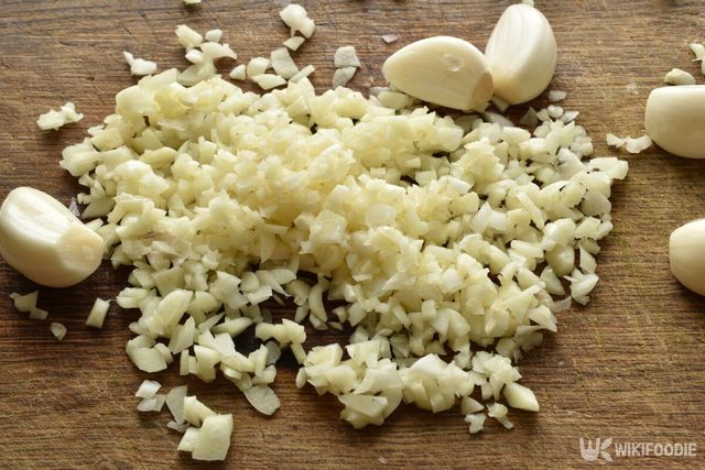 다진 마늘 자료사진. / vagonik-shutterstock.com