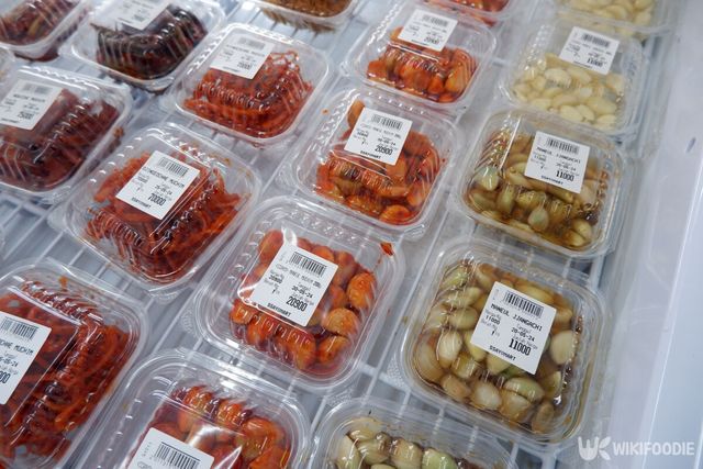 반찬가게 장아찌 자료사진. / slvn_an-shutterstock.com