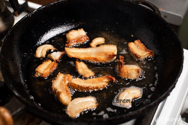 돼지기름 자료사진. / Zapylaiev Kostiantyn-shutterstock.com