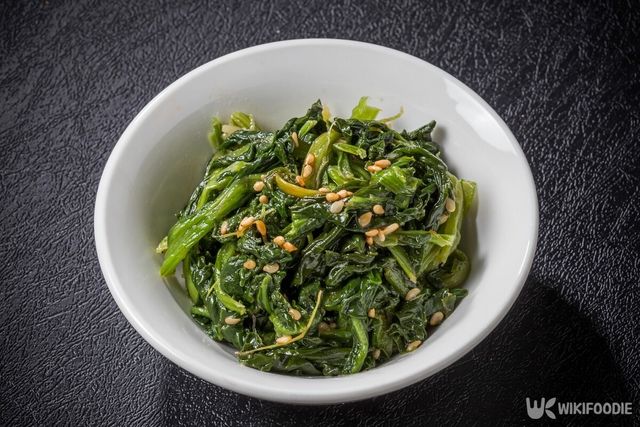 나물무침 자료사진. / norikko-shutterstock.com