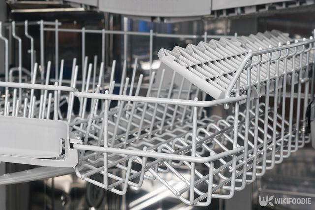 식기건조대 자료사진. / Aleksey Kurguzov-shutterstock.com